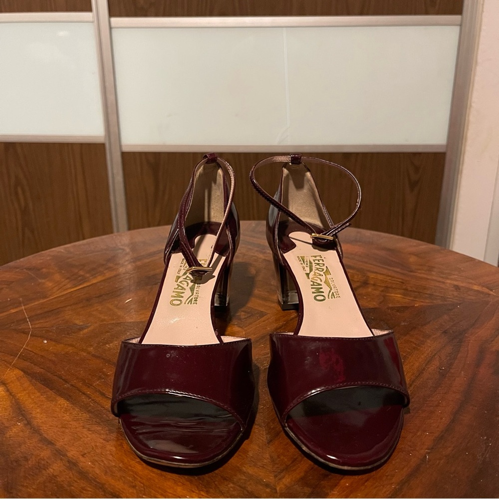 Salvatore Ferragamo Burgundy Ox Blood Leather Heels Size 9